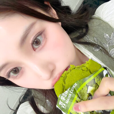 难过就给猫织件毛衣