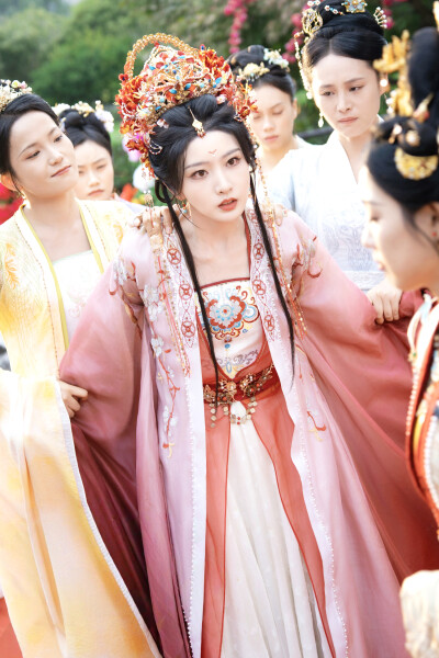 簪缨世家来了个姑奶奶 沈南意