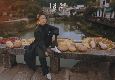 「上城士途中风物045 | 马思纯」
黄山的美，流动变幻 