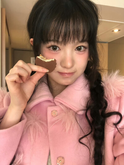 kiiikiii Sui李守彬