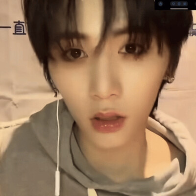 感觉自己好呆萌呀