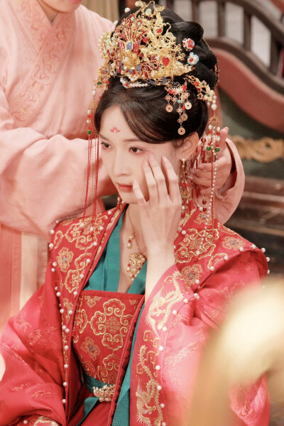 月上枝头做凤凰 宋祁月