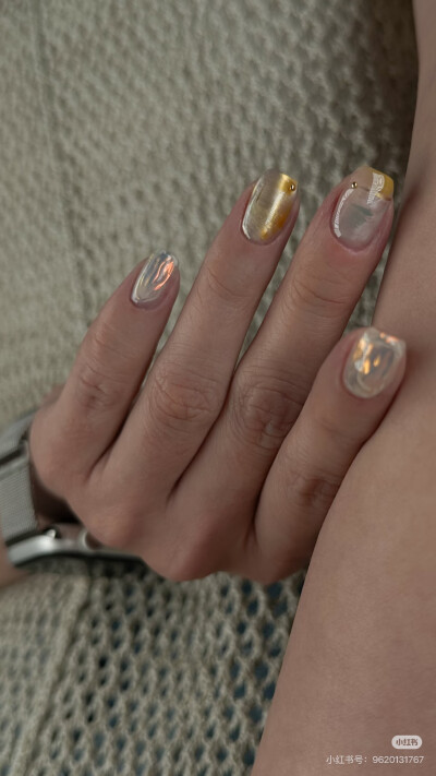 nails
