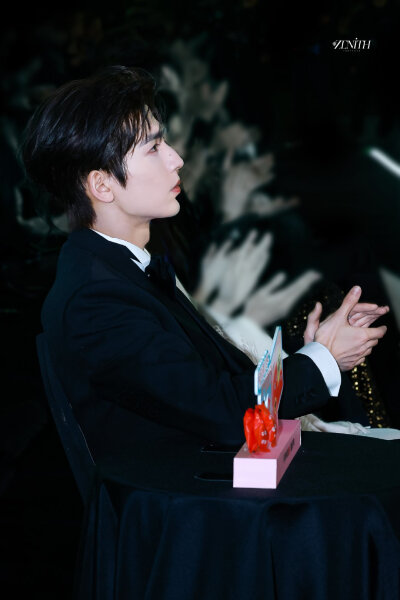 cr.ZENITH丨天穹·张凌赫