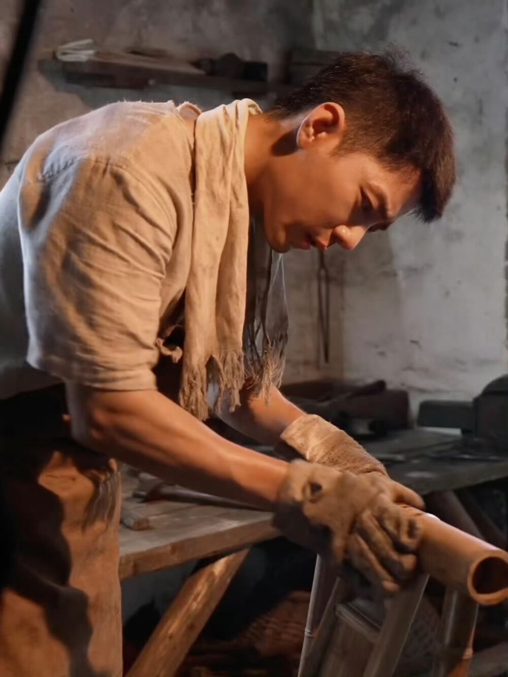 光影之间，希望永存。莫得闲@肖战 #电影得闲谨制# 片场日常放送