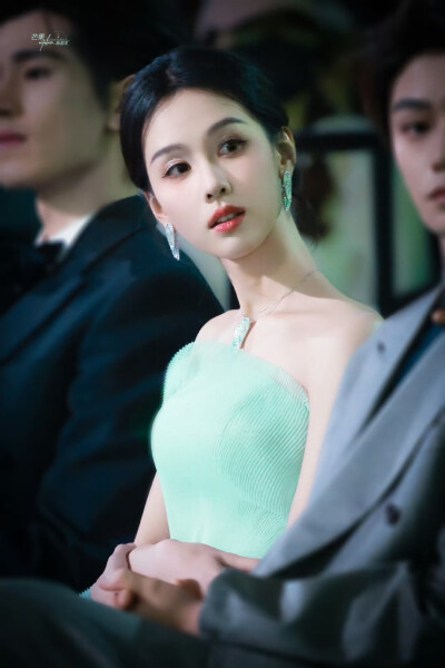 cr.芒果October_陈都灵