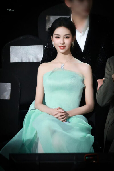 cr.芒果October_陈都灵