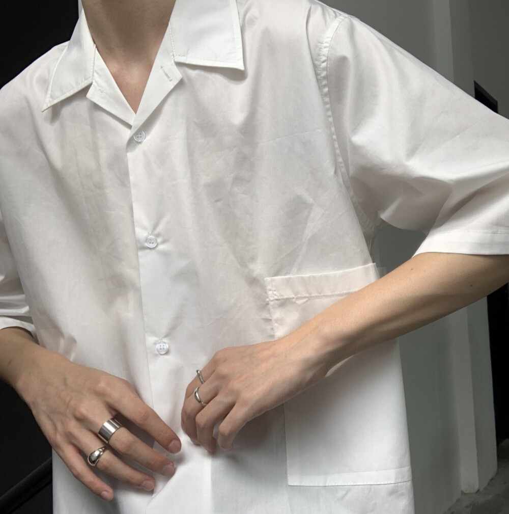 男生头像
请不要后悔与我相遇