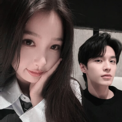 双轨
虞书欣·何与