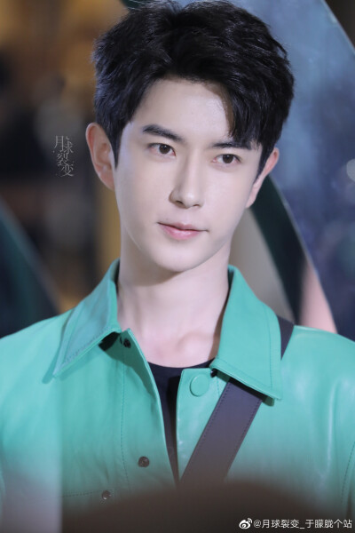 于朦胧 · 2021.10.15｜上海 菲拉格慕品牌活动
©图源水印