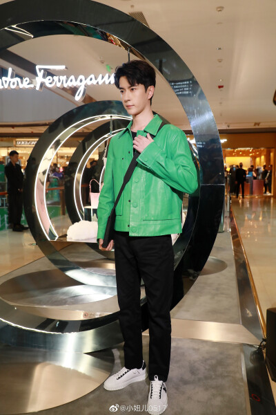 于朦胧 · 2021.10.15｜上海 菲拉格慕品牌活动
©图源水印