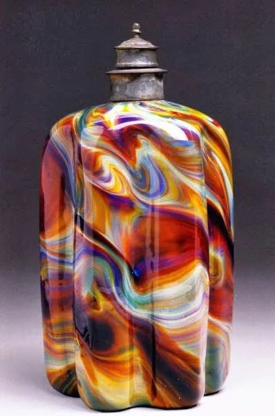 ▲ 威尼斯穆拉诺玉髓玻璃壶（十七世纪）私人收藏