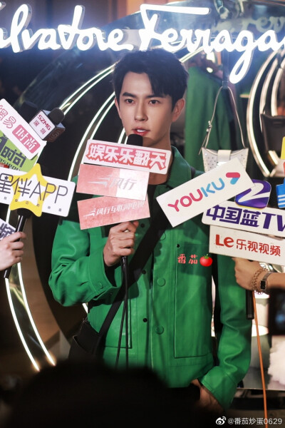 于朦胧 · 2021.10.15｜上海 菲拉格慕品牌活动
©图源水印