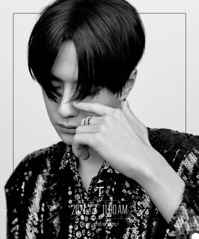 MegastarCover(时尚博主)：
王一博｜内地女刊刊数总结#时尚灵感解读# 
—— 五大女刊 9 刊，主流女刊 13 刊
从蓝湛爆红六年，稳坐顶流巨星六年，2020年开始解锁女刊，已经后来居上，完成五大女刊满贯，CHANEL 助力解…