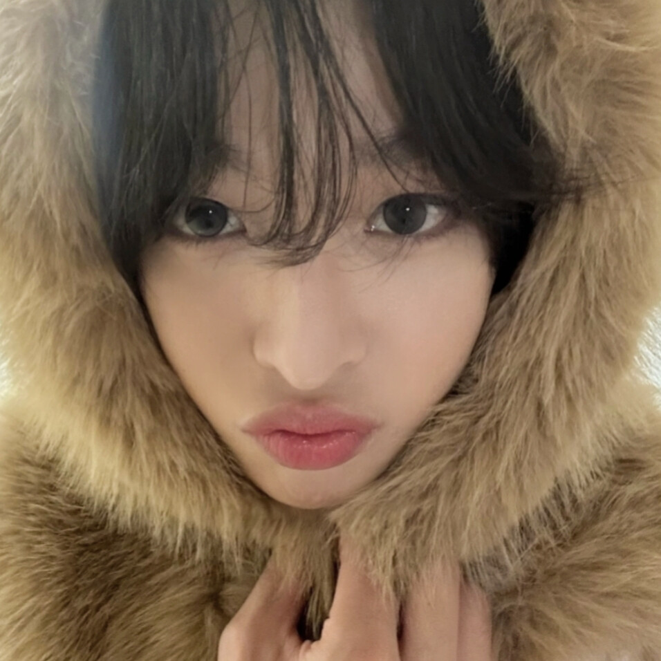 展现脆弱好难 好想在刚认识的时候 就跟对方说 我很容易坏掉拜托不要随便摔（｀ー´）