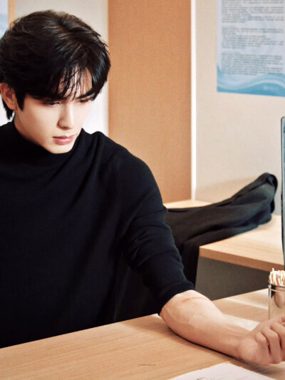 - 林屿森 / 宋威龙 。
#骄阳似我# ​​​