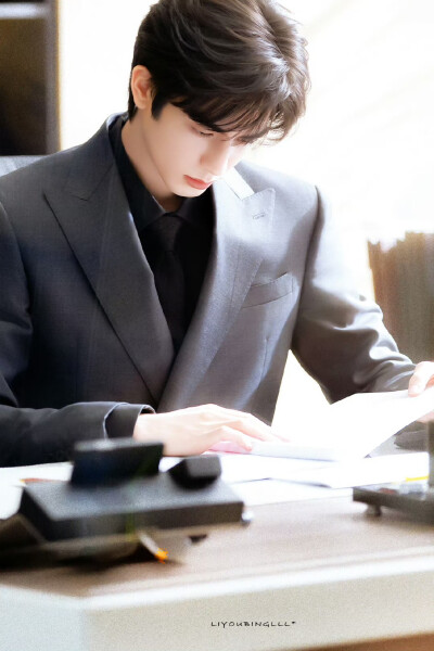 - 林屿森 / 宋威龙 。
#骄阳似我# ​​​