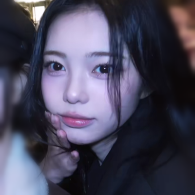 你到底喜欢谁呀，我去帮你和她说行吗？不要每天在这里发这些像离了婚一样的东西了