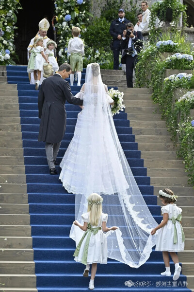 2025年8月 列支敦士登玛丽-卡洛琳公主 x 金融家利奥波尔多婚礼