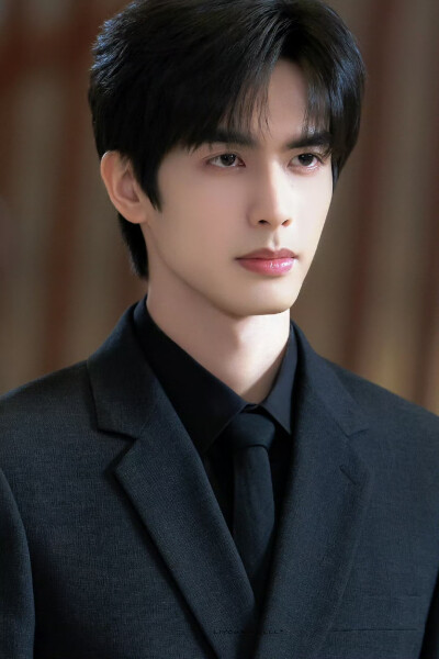 - 林屿森 / 宋威龙 。
#骄阳似我# ​​​