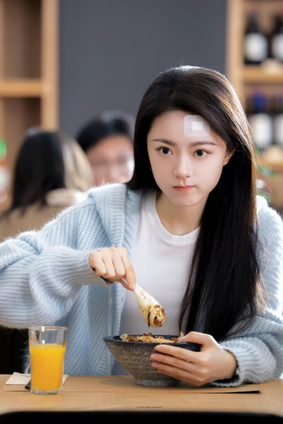 赵今麦 / 聂曦光
·#骄阳似我# ​​​