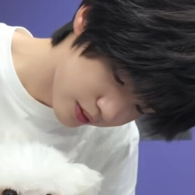 小妹妹你这是…