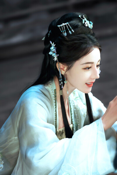 慕胥辞｜贺思慕
cr：拾取碎片