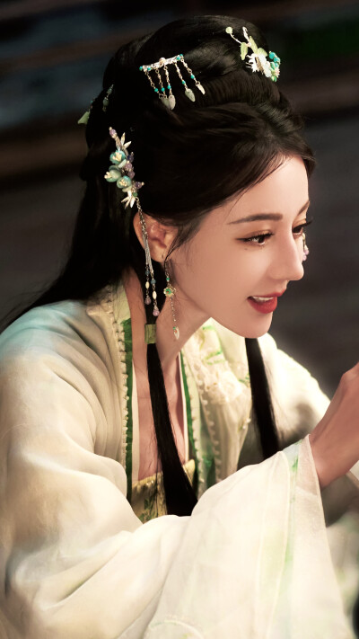 慕胥辞
cr：酒窝暖