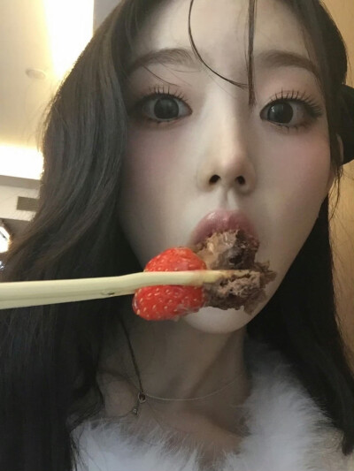 kiiikiii leesol李守彬