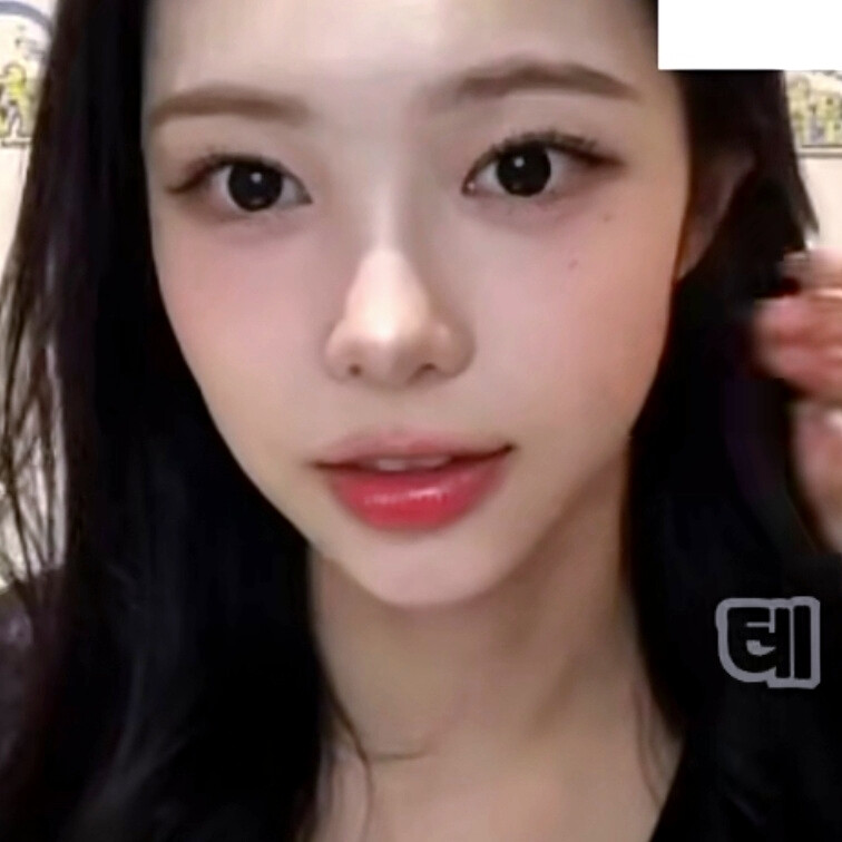 女孩，我的故事因为你而展开