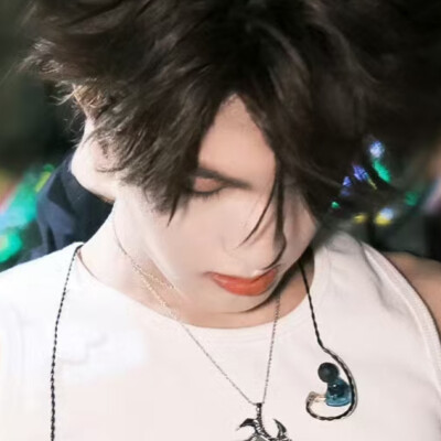 闺蜜要我找一张凶狠的