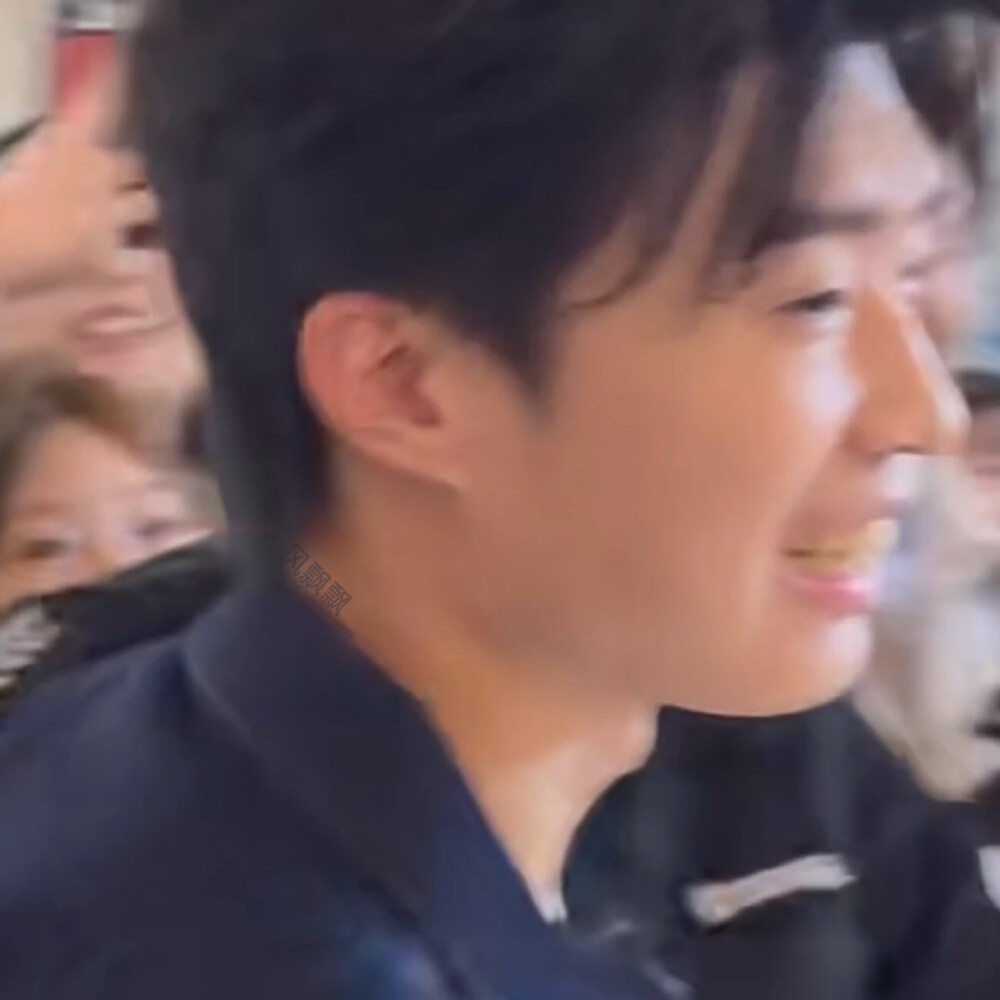 近期使用自截头像不单收现象猖獗 特此加上水印方便我缉拿犯人归案