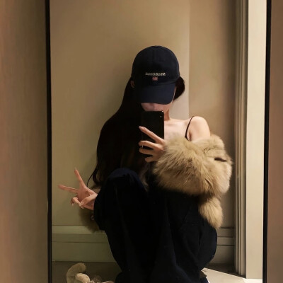 前段时间我对一个男孩很有好感，于是我去创造了这场羁绊。或许是太久没遇到有这种感觉的人，我很上头，并且把这段短暂且开始美好的相遇当做缘分，我自以为是因为自己很真诚，以为自己拥有主动去爱的能力和勇气，可当…