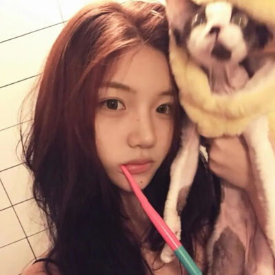 前段时间我对一个男孩很有好感，于是我去创造了这场羁绊。或许是太久没遇到有这种感觉的人，我很上头，并且把这段短暂且开始美好的相遇当做缘分，我自以为是因为自己很真诚，以为自己拥有主动去爱的能力和勇气，可当…