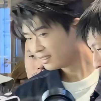 近期使用自截头像不单收现象猖獗 特此加上水印方便我缉拿犯人归案