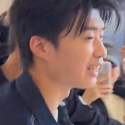 近期使用自截头像不单收现象猖獗 特此加上水印方便我缉拿犯人归案