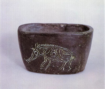 河姆渡文化 猪纹钵 浙江省博物馆藏