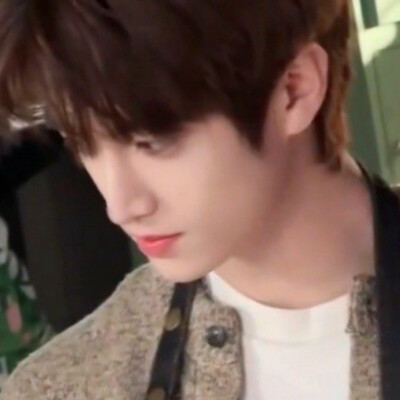 穿个帅你就继续一到期末就不停玩手机，你的期末一点都不失望。