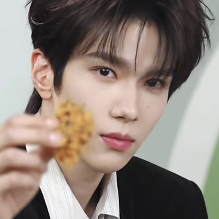 给闺蜜截了一组连连看。