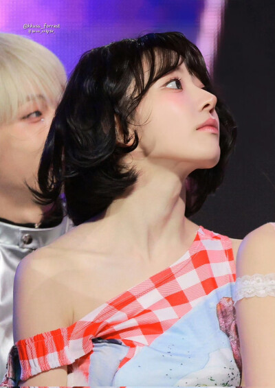 宮脇咲良 饭拍高清