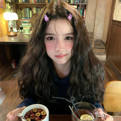 ❤️巴卡茶旅❤️＃生命力女生头像 ​​​＃Wechat氛围感女头＃夏日头像＃自由感＃自然系＃蝴蝶女孩头像＃艺术感头像＃胶片感头像＃复古＃棕色系