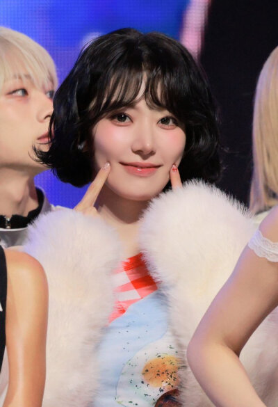 宮脇咲良 饭拍高清