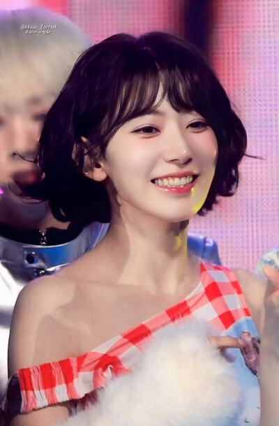 宮脇咲良 饭拍高清