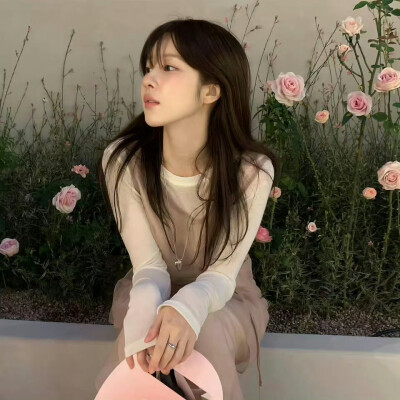 ❤️巴卡茶旅❤️＃生命力女生头像 ​​​＃Wechat氛围感女头＃夏日头像＃自由感＃自然系＃蝴蝶女孩头像＃艺术感头像＃胶片感头像＃复古＃棕色系