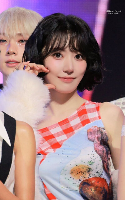 宮脇咲良 饭拍高清