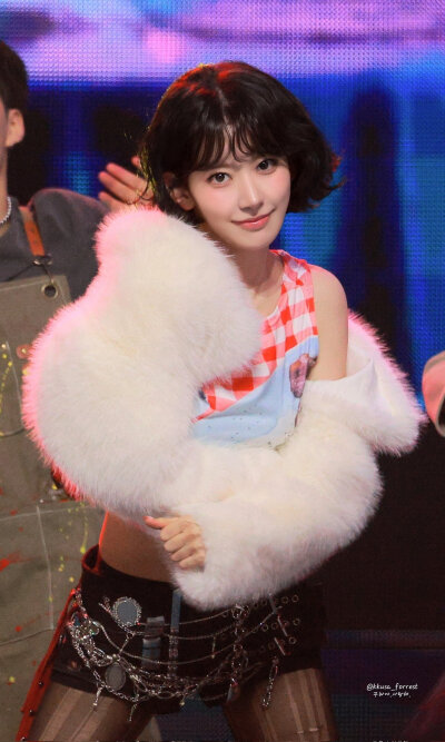 宮脇咲良 饭拍高清