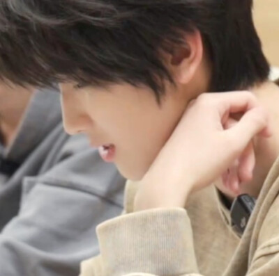 擦去你眼角的泪