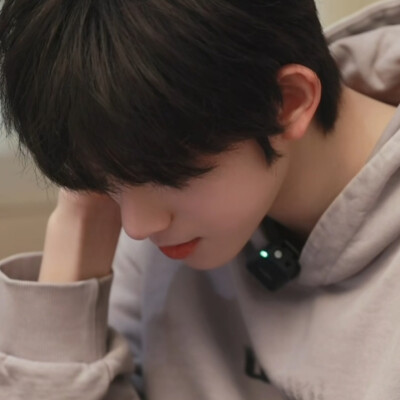 火速出餐，女孩们请食用