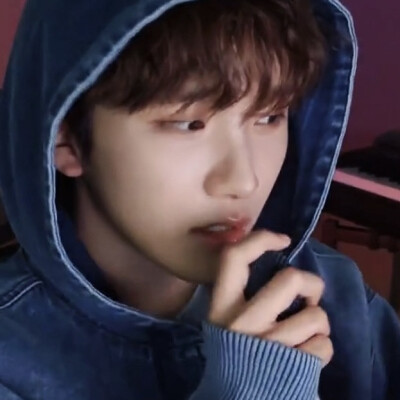 耳机一戴我想孤立全世界