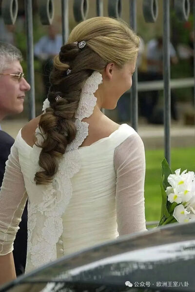 波旁-两西西里的维多利亚，2003年